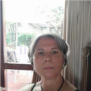 Disponible para clases presenciales de Hatha Yoga, con más de 10 años de experiencia